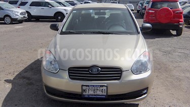 Foto venta Auto usado Dodge Attitude GL 1.4L (2010) color Gris precio $76,000