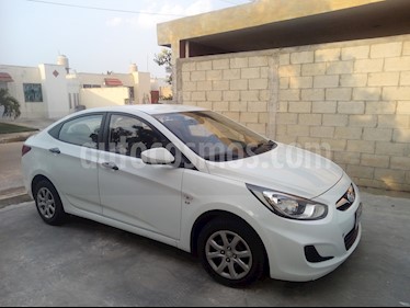 Foto venta Auto usado Dodge Attitude GL 1.6L Aut (2013) color Blanco precio $100,000