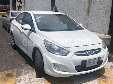foto Dodge Attitude GLS 1.6L Aut usado (2012) color Blanco Cristal precio $108,000