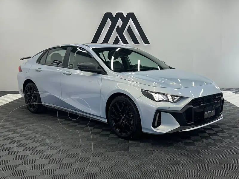 Foto Dodge Attitude GT usado (2025) color plateado precio $429,999