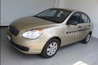 foto Dodge Attitude GL 1.4L usado (2012) color Beige precio $85,000