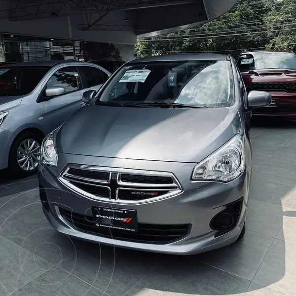 Foto Dodge Attitude SXT usado (2024) color Grafito precio $278,400