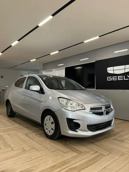 Foto Dodge Attitude SE Aut usado (2023) color plateado financiado en mensualidades(enganche $85,224 mensualidades desde $3,586)