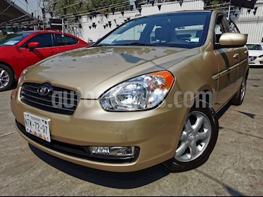 Dodge Attitude GLS 1.4L usado (2011) color Beige precio $80,000