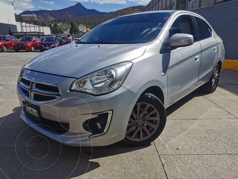 Foto Dodge Attitude SXT usado (2018) color Gris financiado en mensualidades(enganche $46,250 mensualidades desde $3,353)