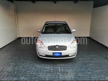 Dodge Attitude GLS 1.4L usado (2011) color Plata precio $98,500