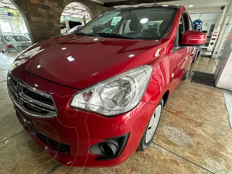 Foto Dodge Attitude SE usado (2021) color Rojo precio $193,000