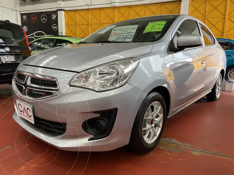 Foto Dodge Attitude SXT Aut usado (2024) color Plata financiado en mensualidades(enganche $69,000 mensualidades desde $7,360)