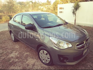 foto Dodge Attitude SE Aut usado (2016) color Grafito precio $139,500