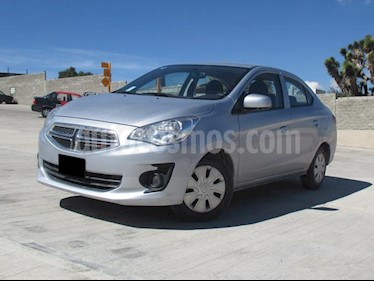 Foto Dodge Attitude SE usado (2019) color Plata precio $205,000