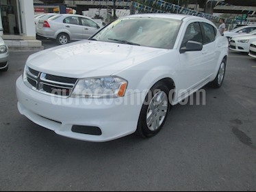 Dodge Avenger SE 2.4L usado (2014) color Blanco precio $135,000