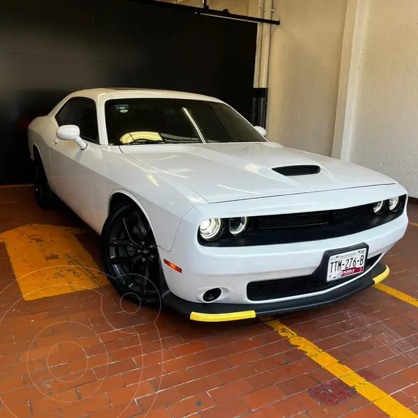 Foto Dodge Challenger GT usado (2022) color Blanco precio $669,000