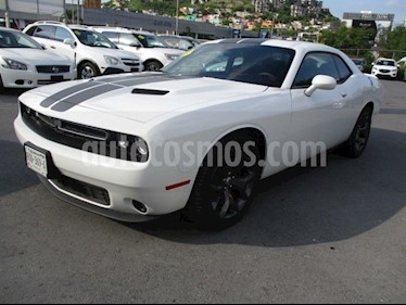 Dodge Challenger 3.6L Dual Stripes usado (2018) color Blanco precio $575,000