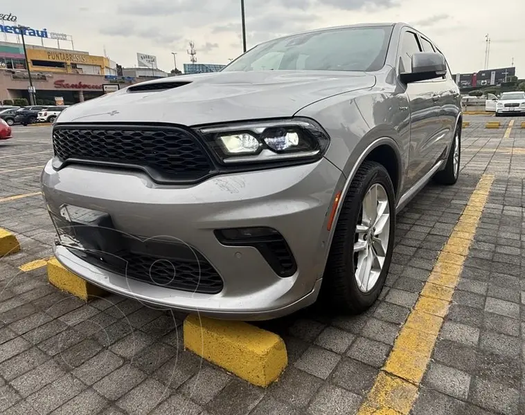 Foto Dodge Durango R/T usado (2021) color Plata financiado en mensualidades(enganche $180,000 mensualidades desde $18,000)