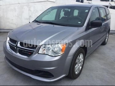 foto Dodge Grand Caravan 5p SE V6/3.6 Aut usado (2017) color Plata precio $319,000