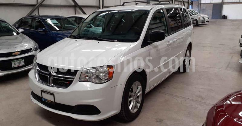 foto Dodge Grand Caravan 5p SXT V6/3.6 Aut usado (2017) color Blanco precio $259,900