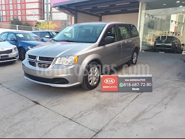 Dodge Grand Caravan SE usado (2019) color Plata precio $319,000