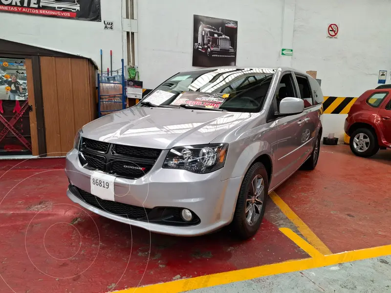 Foto Dodge Grand Caravan SXT+ usado (2016) color Plata Martillado precio $184,000