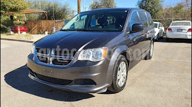 Dodge Grand Caravan 5p SE V6/3.6 Aut usado (2017) color Gris precio $199,900