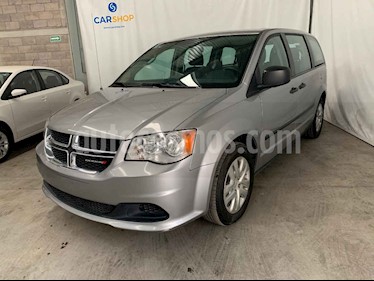 foto Dodge Grand Caravan 5p SE V6/3.6 Aut usado (2017) color Gris precio $199,900