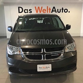 Dodge Grand Caravan SE usado (2017) color Plata precio $327,000