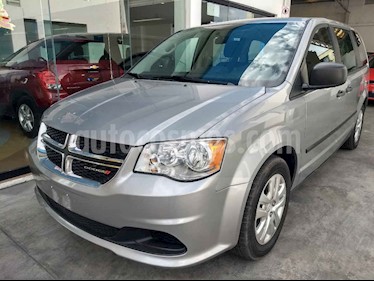 Dodge Grand Caravan SE usado (2017) color Plata precio $214,900