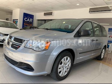 Foto venta Auto usado Dodge Grand Caravan SE (2017) color Plata precio $214,900