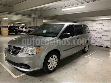 Foto venta Auto usado Dodge Grand Caravan SE (2017) color Plata precio $319,000