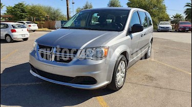 foto Dodge Grand Caravan SE usado (2017) color Plata precio $214,900