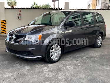 foto Dodge Grand Caravan SE usado (2017) color Gris precio $214,900