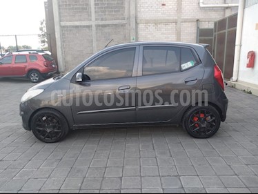 Dodge i10 GLS Safety usado (2013) color Gris precio $100,000