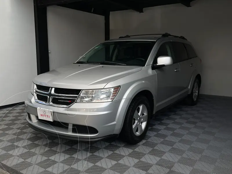 Foto Dodge Journey SE 2.4L usado (2013) color plateado precio $159,000