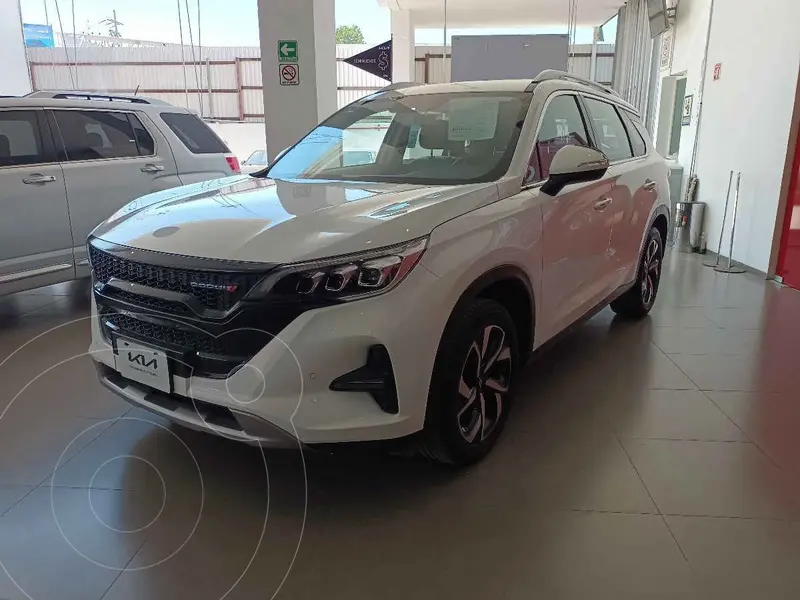Foto Dodge Journey SXT usado (2023) color Blanco precio $420,000