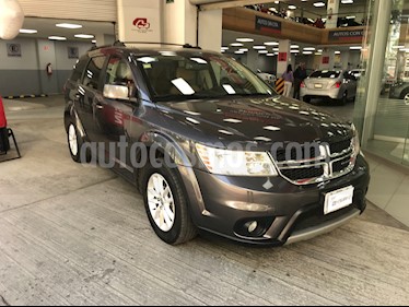 Dodge Journey SXT 2.4L 7 Pasajeros usado (2015) color Gris precio $230,000