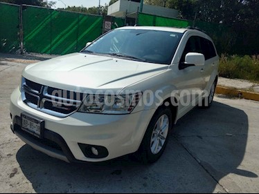 Foto Dodge Journey SXT 2.4L 5 Pasajeros usado (2015) color Blanco precio $207,000