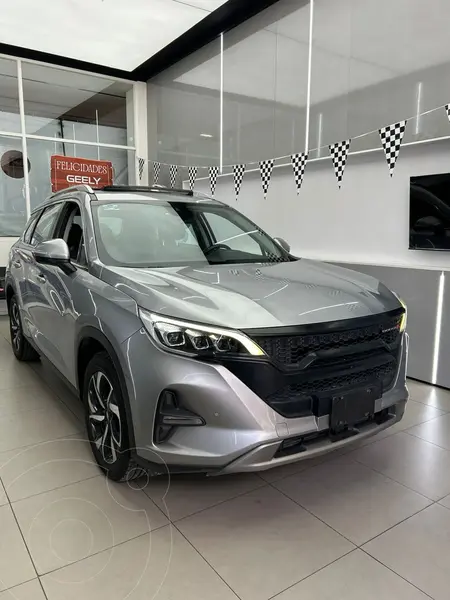 Foto Dodge Journey Sport usado (2023) color plateado financiado en mensualidades(enganche $167,153 mensualidades desde $7,033)