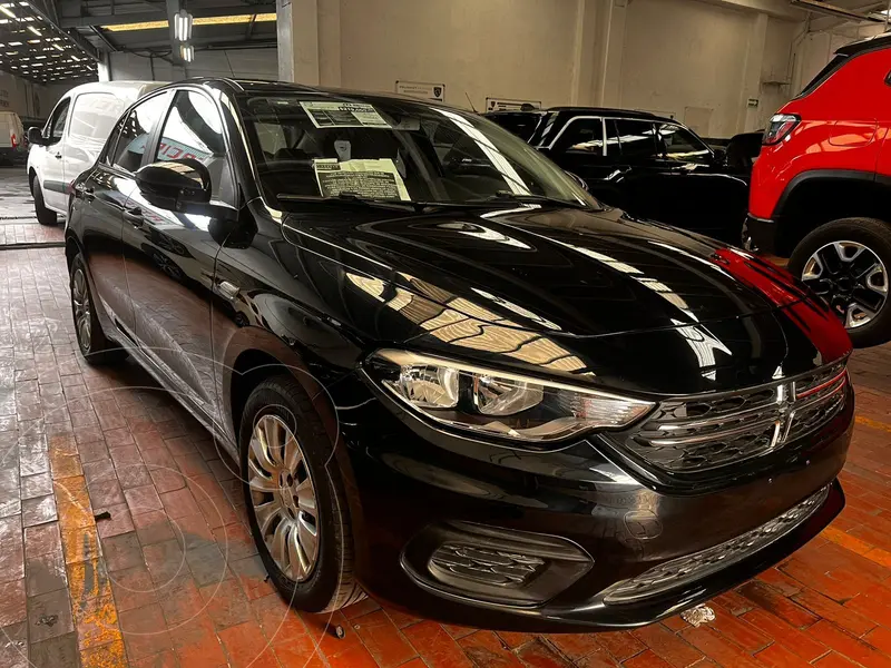 Foto Dodge Neon SE usado (2018) color Negro precio $215,000