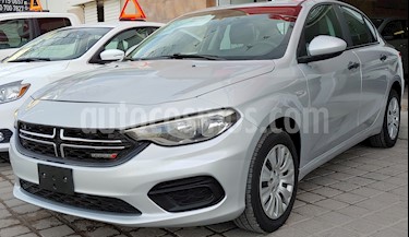 Dodge Neon SE Aut usado (2017) color Plata precio $159,000