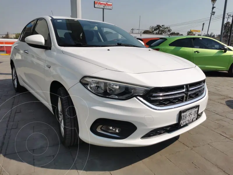 Foto Dodge Neon SXT Plus Aut usado (2017) color Blanco financiado en mensualidades(enganche $61,250 mensualidades desde $6,452)