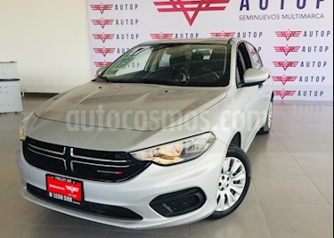 Foto Dodge Neon SE usado (2017) color Plata precio $185,000