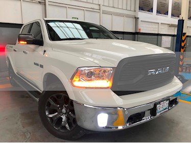 foto Dodge Ram Mega Cab Laramie 5.7L 4x2 usado (2017) color Blanco precio $699,000