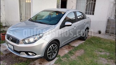 Dodge Vision 1.6L usado (2017) color Plata precio $150,000