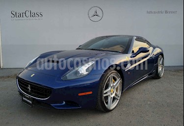 Foto Ferrari California T usado (2011) color Azul precio $2,399,900