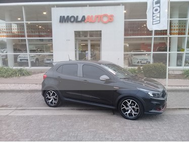 Foto venta Auto usado Fiat Argo 1.8 HGT (2017) color Negro Vesubio precio $550.000