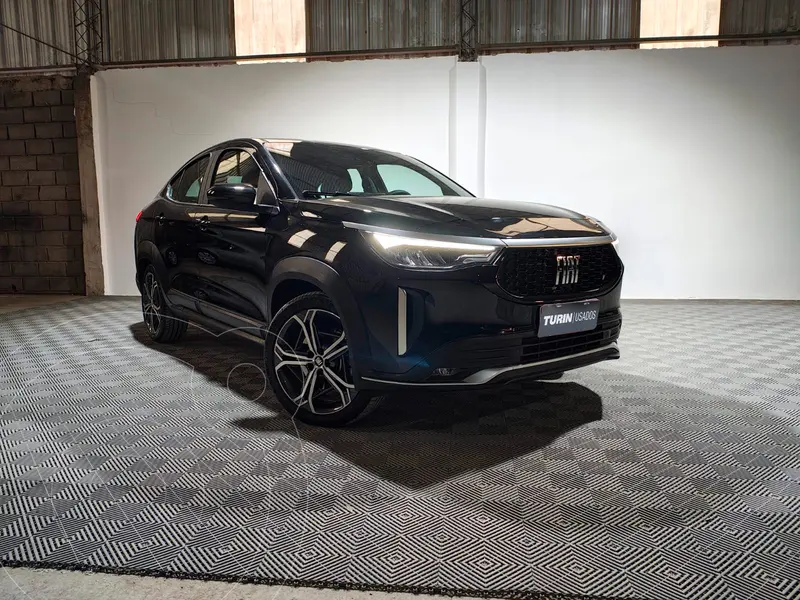 Foto FIAT Fastback Turbo 1.3L GSE usado (2025) color Negro Vulcano precio $30.500.000