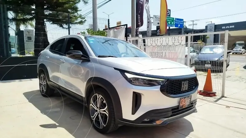 Foto Fiat Fastback impetus usado (2024) color plateado precio $360,000