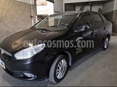 foto FIAT Grand Siena Attractive usado (2014) color Negro Vulcano precio $230.000