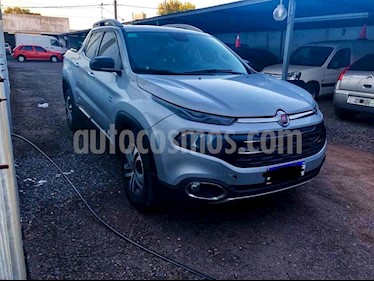 Foto venta Auto usado Fiat Toro 2.0 TDi Volcano 4x4 CD Aut Pack Premium (2016) color Gris precio $790.000