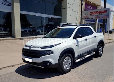 FIAT Toro Freedom 4x2 CD usado (2017) color Blanco precio $890.000