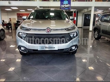 foto FIAT Toro Freedom 4x2 CD usado (2019) color Gris Claro precio $820.000